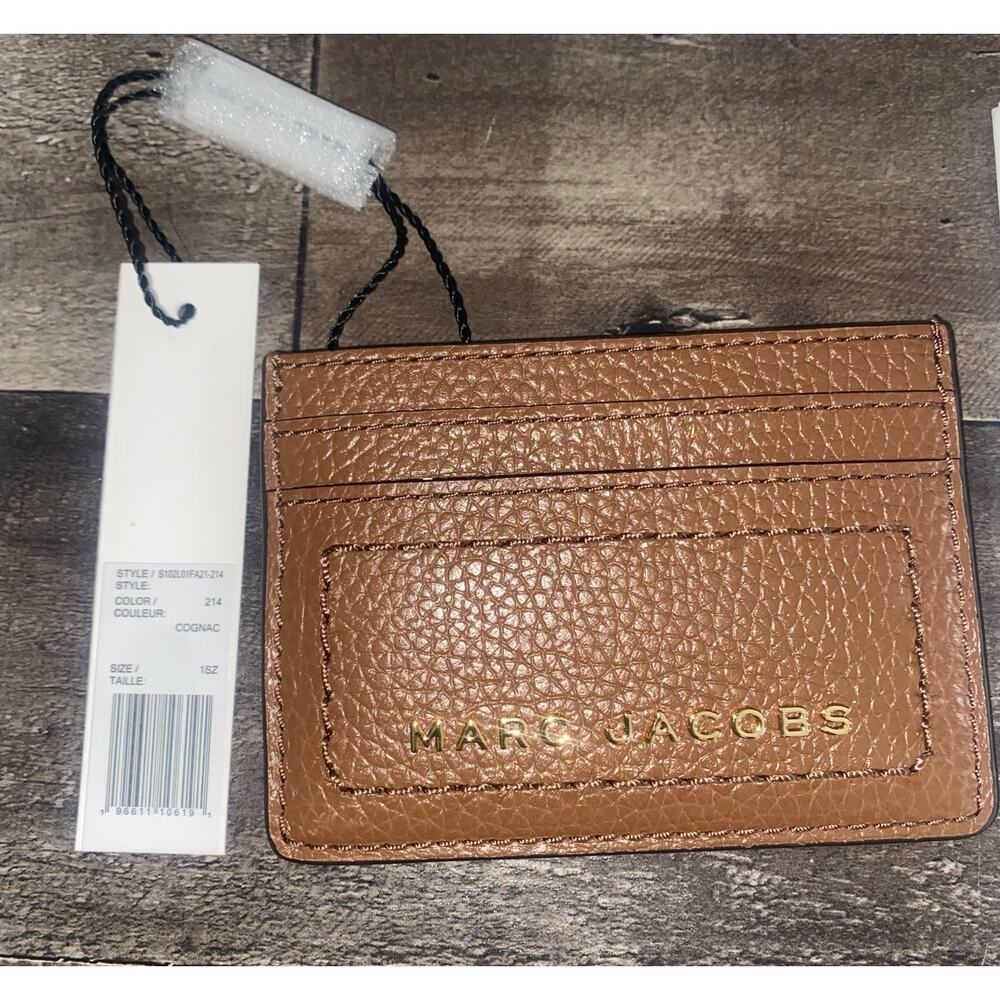 NWT and Marc Jacobs leather card case(COA included)